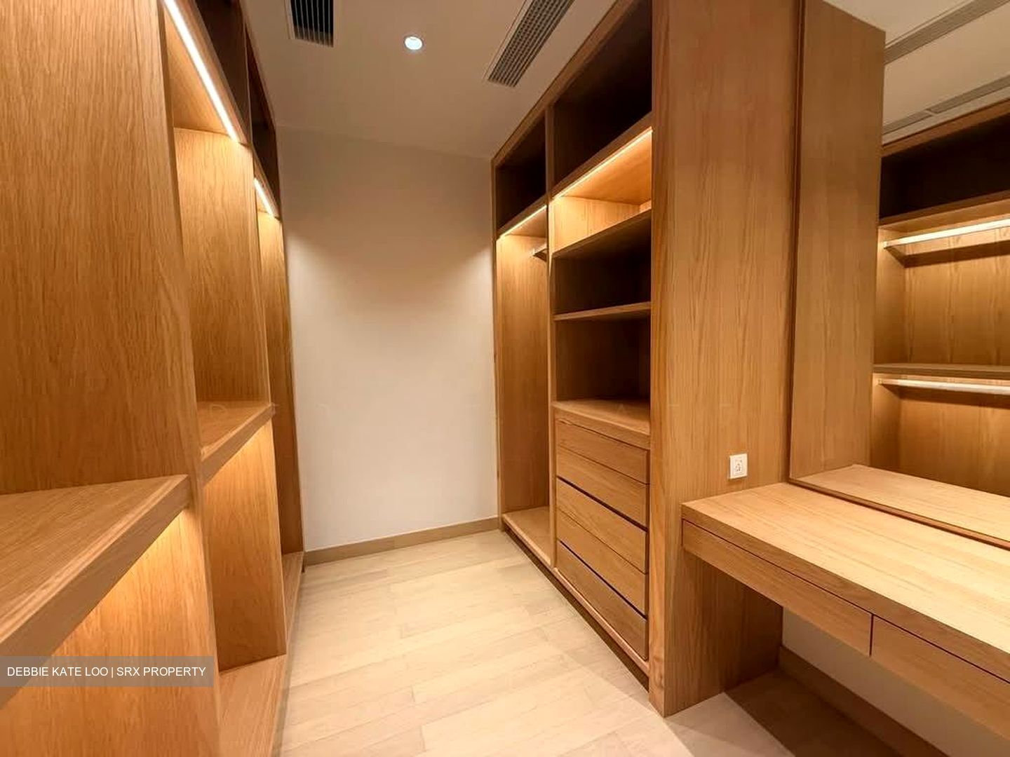 The Colonnade (D10), Condominium #573844601